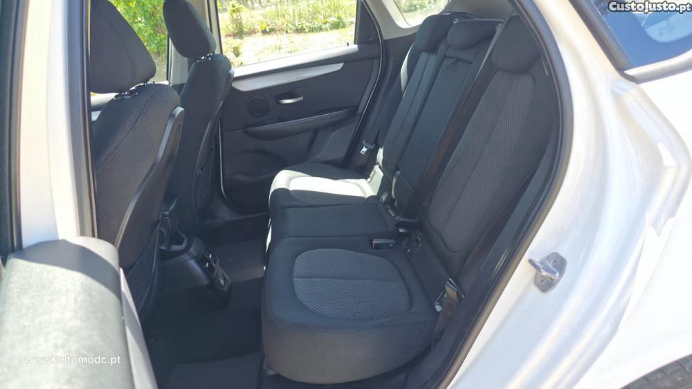 BMW 216 Active Tourer d Advantage — fotografia 3