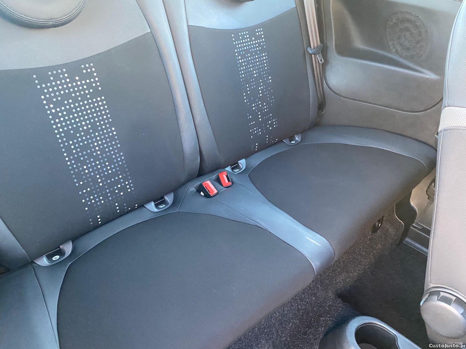 Fiat 500 1.0 Hybrid Sport — fotografia 2