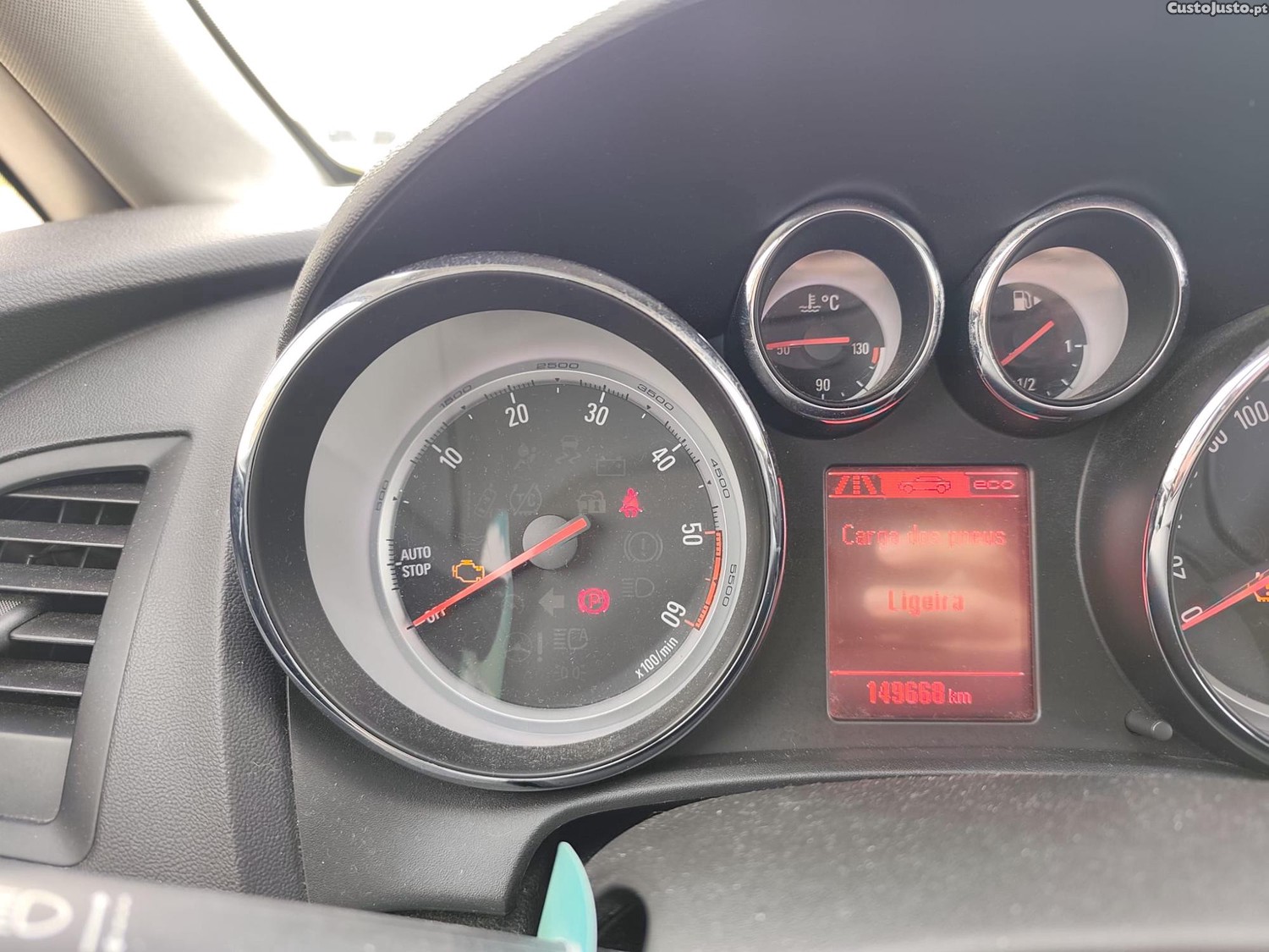 Opel Astra Sports Tourer — fotografia 2