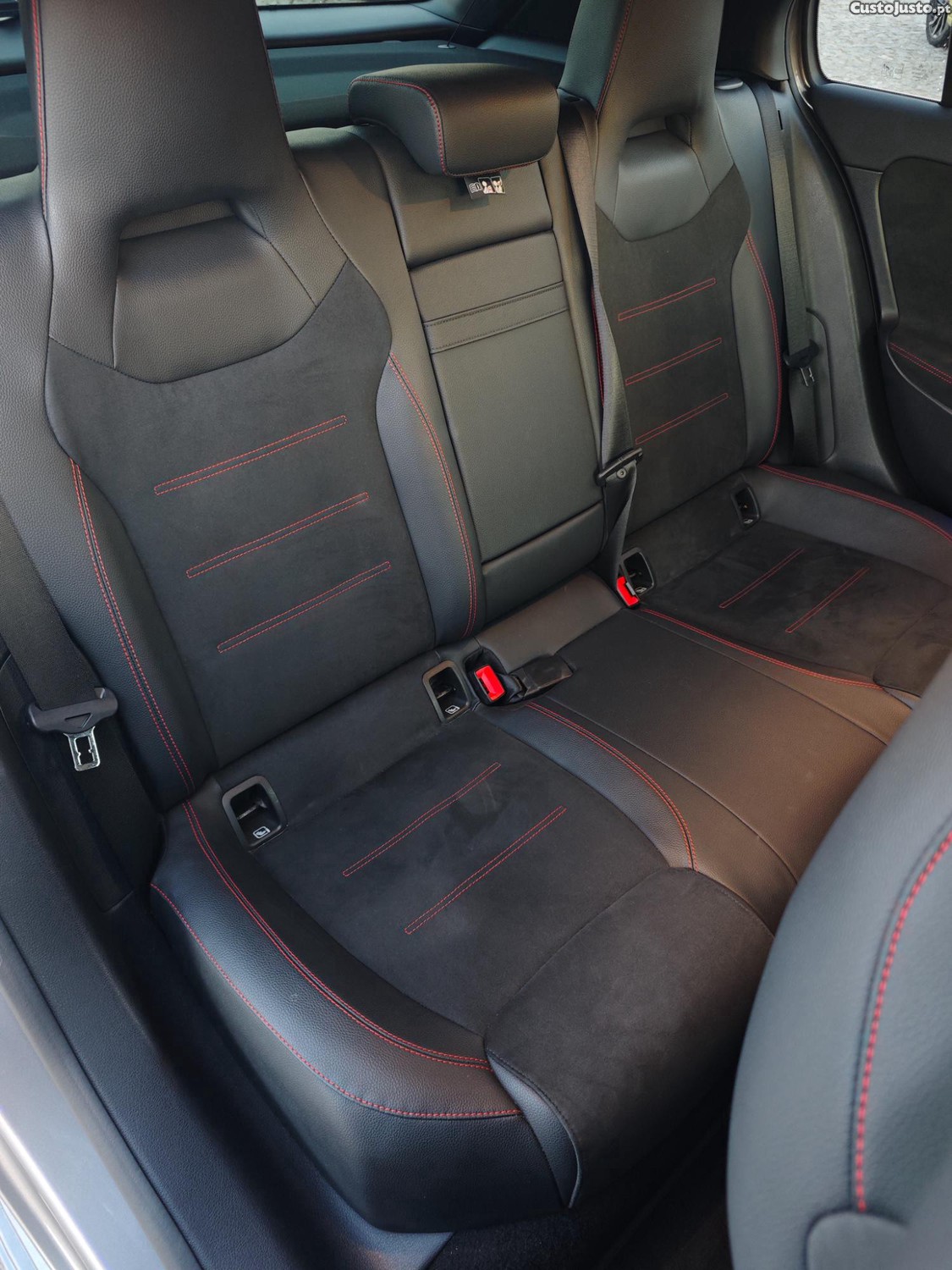 Mercedes-Benz A 180 AMG Line Auto — fotografia 9