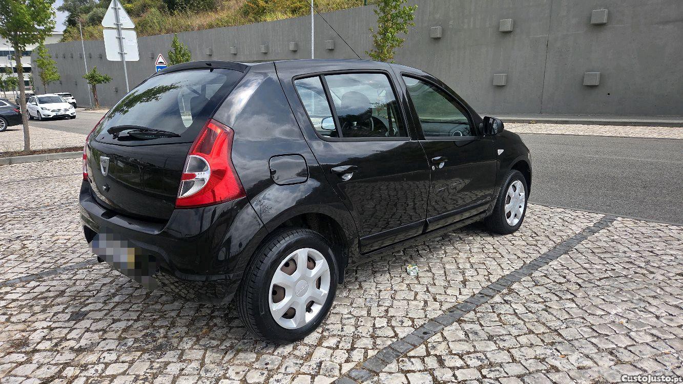 Dacia Sandero 1.2 16v 75cv — fotografia 10