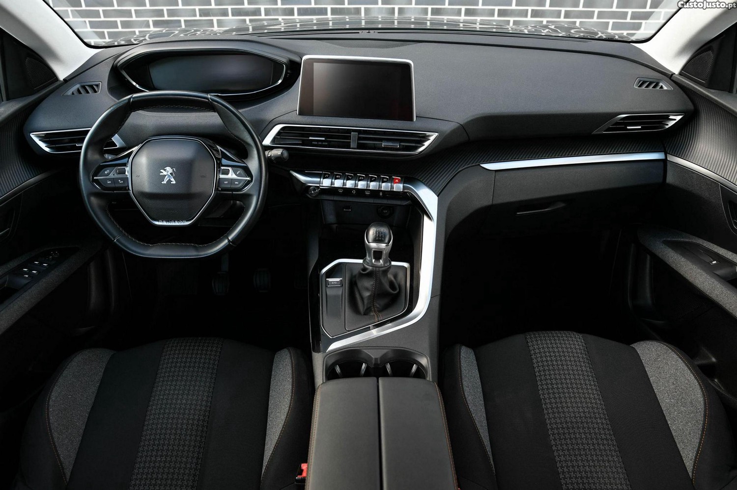 Peugeot 3008 1.5 BlueHDi Active — fotografia 11