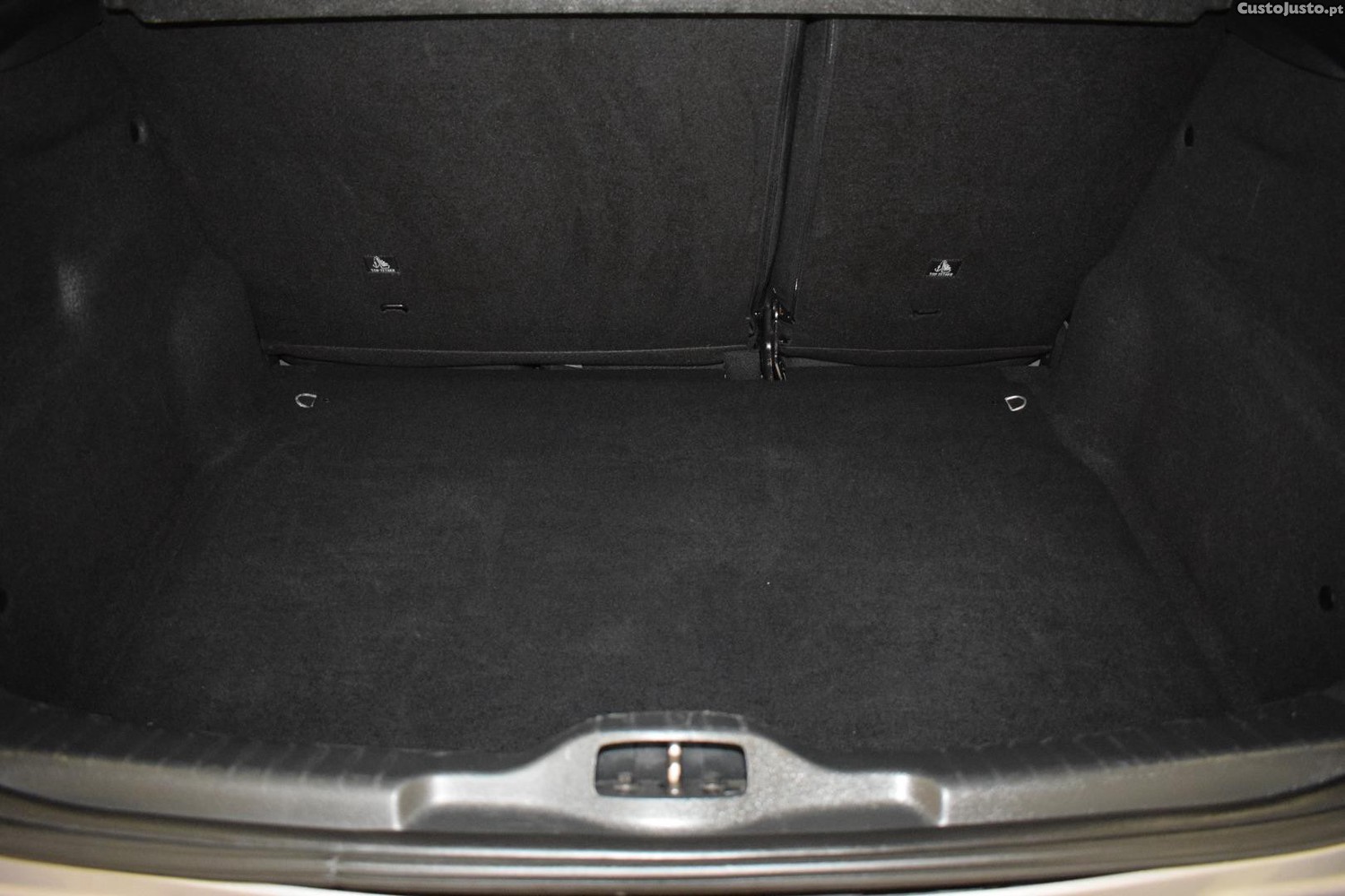 Citroën C4 CACTUS 1.2 THP — fotografia 2