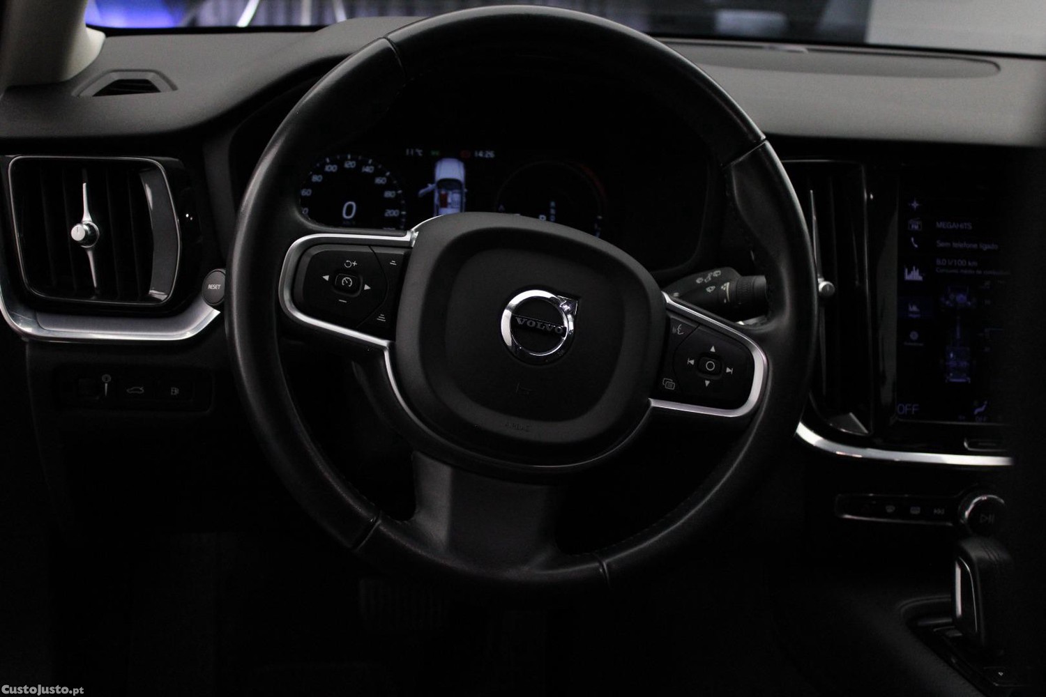 Volvo V60 T6 AWD R-DESIGN (AUTO) — fotografia 6