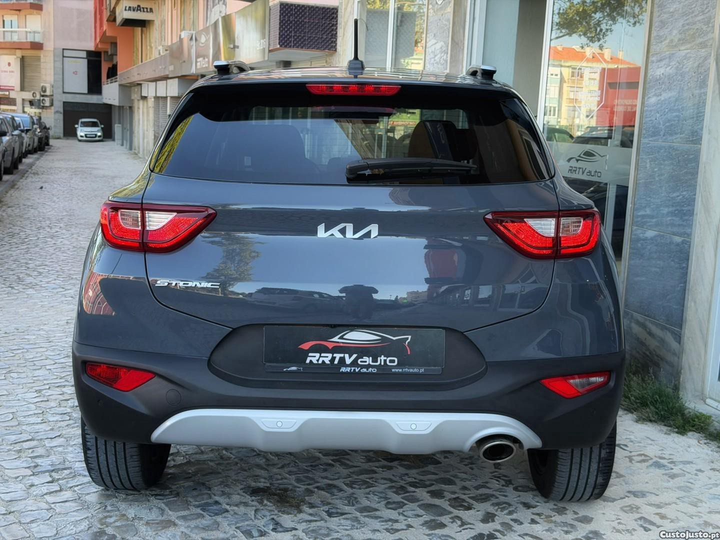 Kia Stonic 1.0 T-GDI Drive — fotografia 13