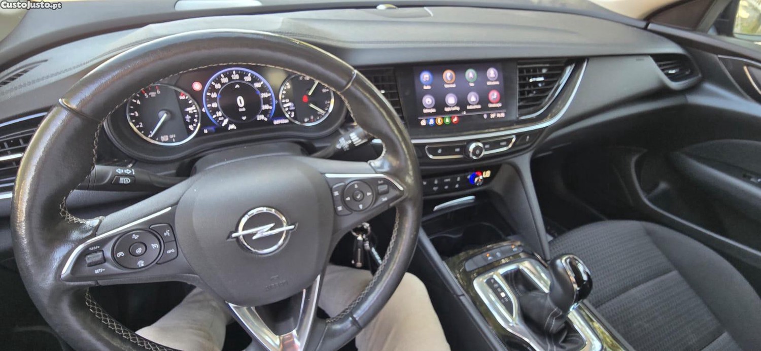 Opel Insignia Grand Sport 1.5 dci — fotografia 7