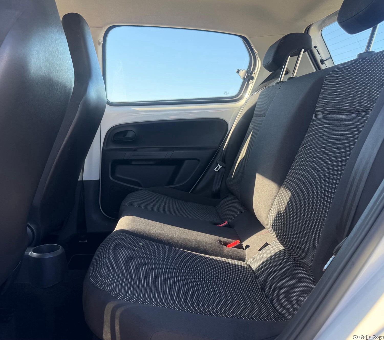 Volkswagen Up! 1.0 BlueMotion Move AC 60cv — fotografia 7