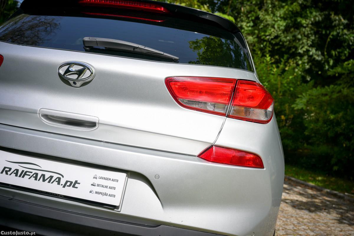 Hyundai i30 1.6 CRDi Style+Navi — fotografia 9