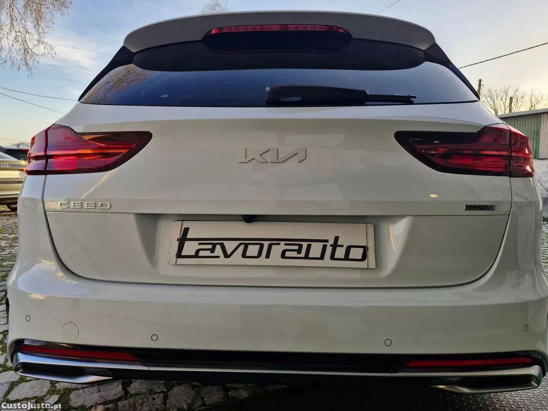Kia Pregio 1.6 gdi phev drive 6dct — fotografia 6