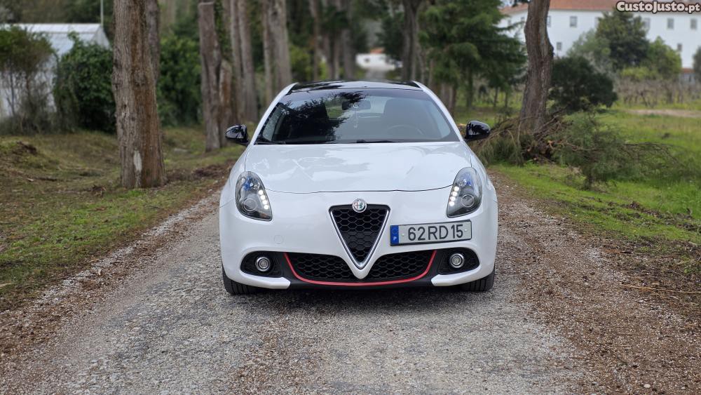 Alfa Romeo Giulietta 1.6 JTDm — fotografia 13