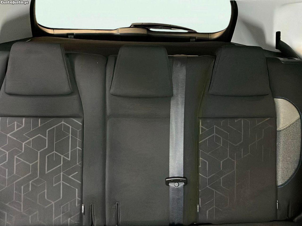 Peugeot 2008 1.2 PureTech Style — fotografia 8