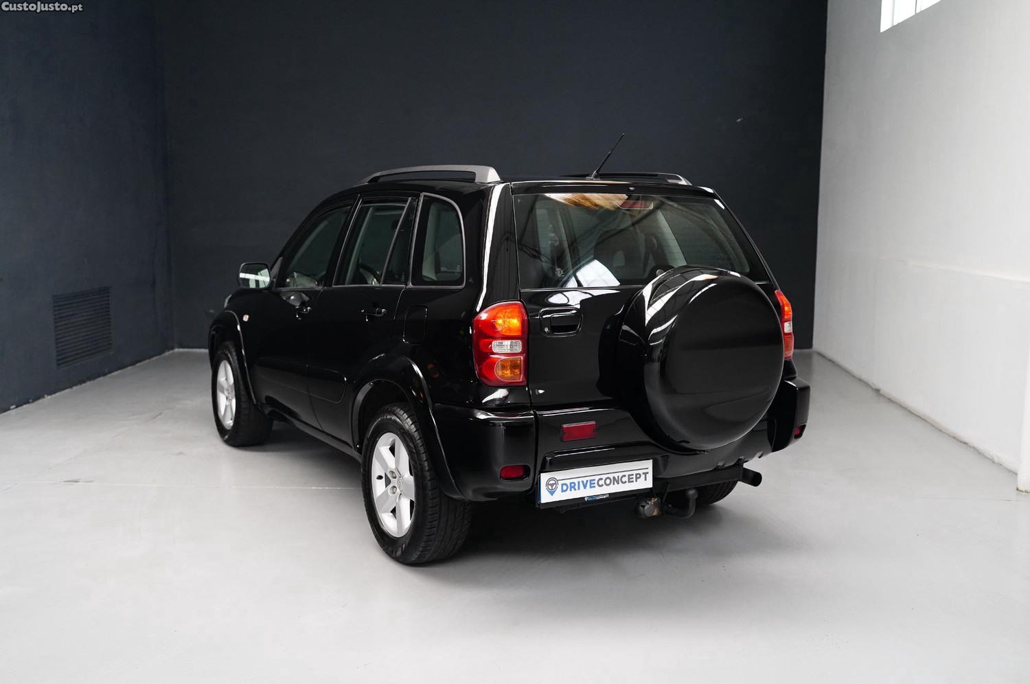 Toyota RAV4 D-4D 4WD - 03 foto 3