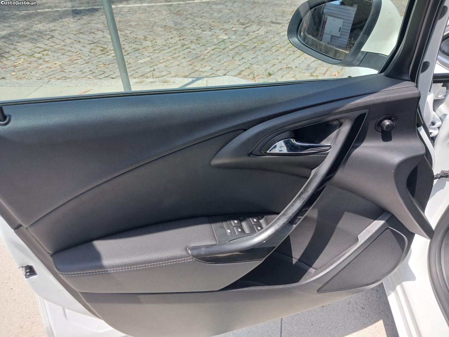 Opel Astra 1.6 cdti sportourer — fotografia 10