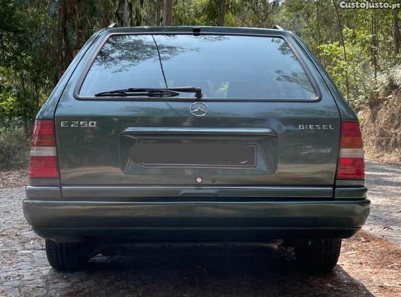 Mercedes-Benz E 250 250 D(124186) — fotografia 6
