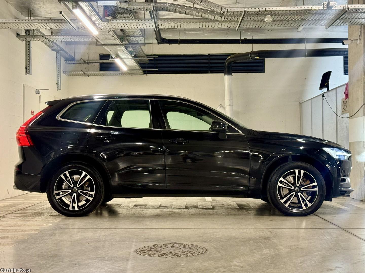 Volvo XC 60 2.0 T8 PHEV R-Design AWD — fotografia 13
