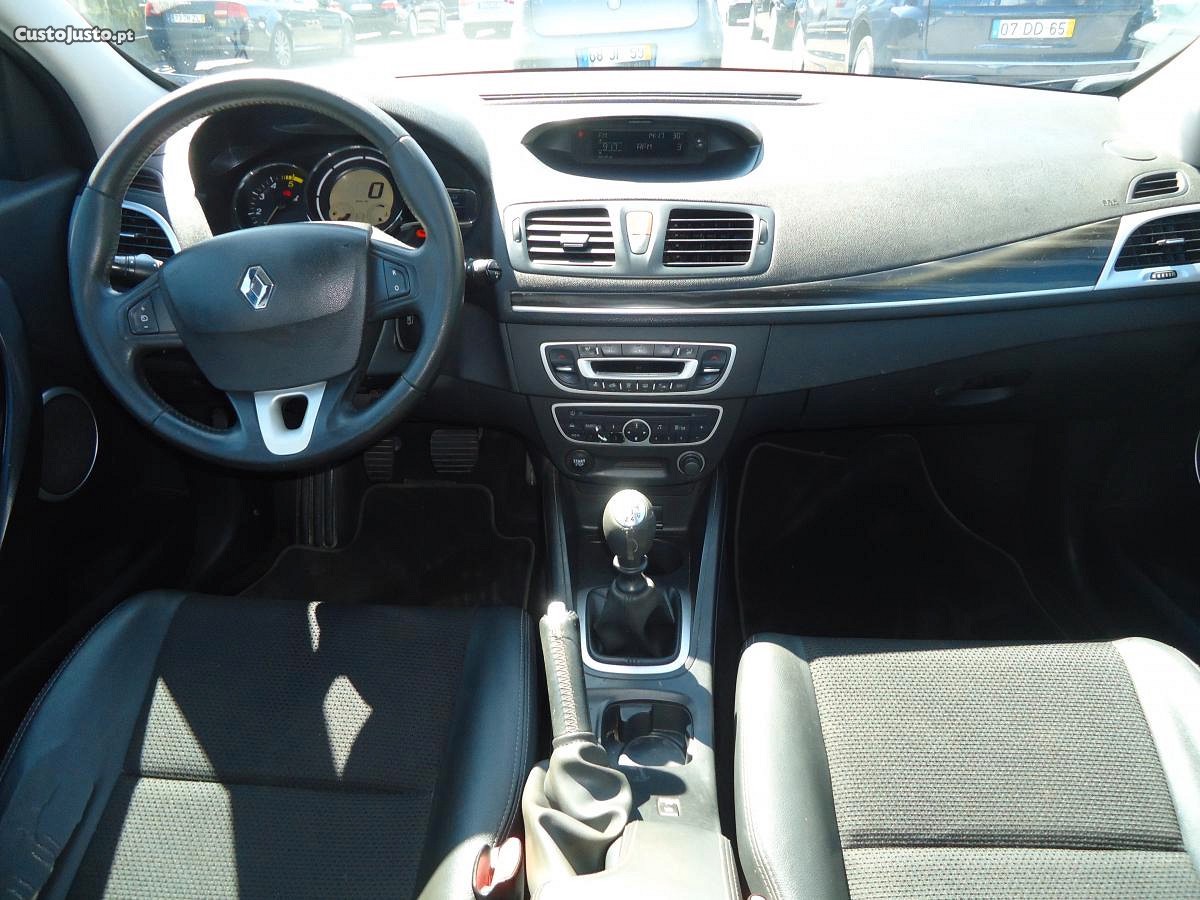 Renault Mégane Sport Tourer 1.5 dCi Dynamique S — fotografia 4