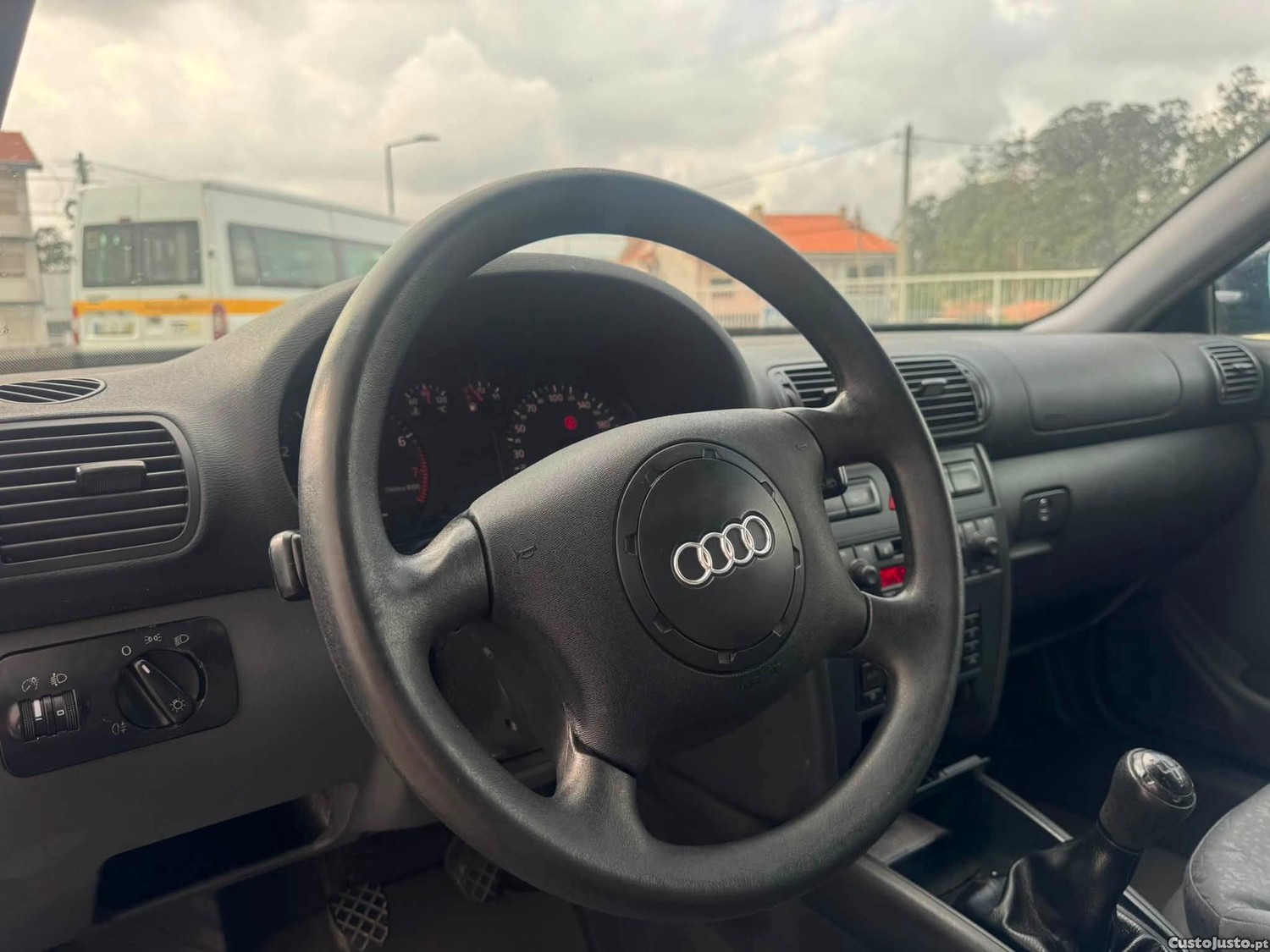 Audi A3 1.6 — fotografia 2