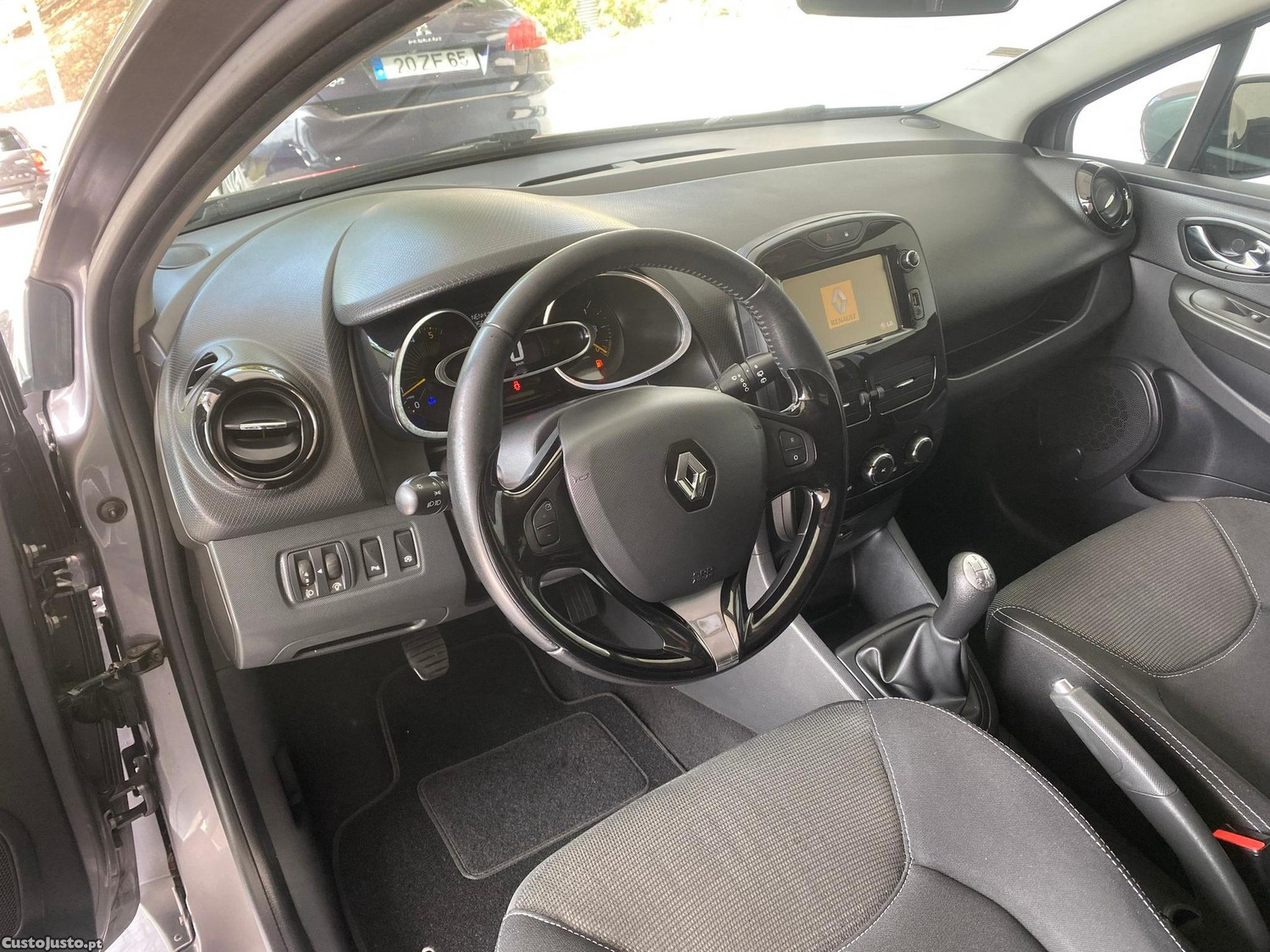 Renault Clio 1.5 dCi Confort — fotografia 3