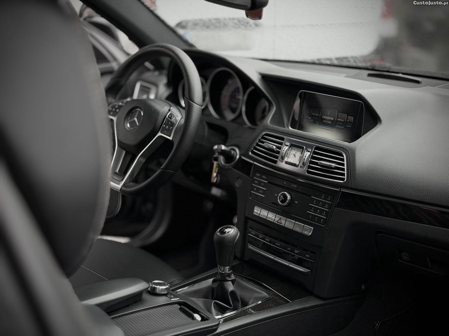 Mercedes-Benz E 250 Coupé — fotografia 2