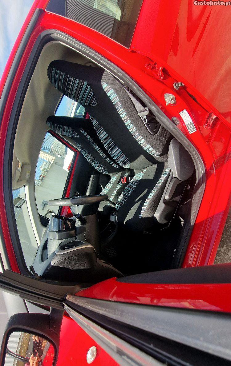 Citroën C1 1.0 VTI 68cv - 5P Feel — fotografia 4