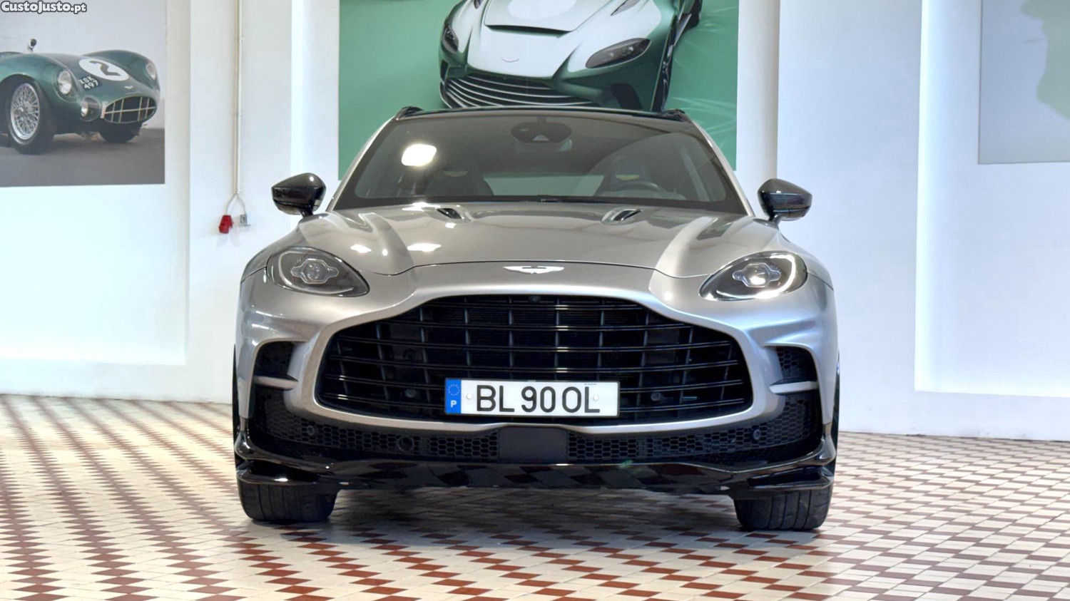 Aston Martin DB X 707 — fotografia 23