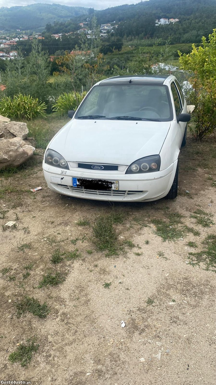 Ford Fiesta Comercial — fotografia 3