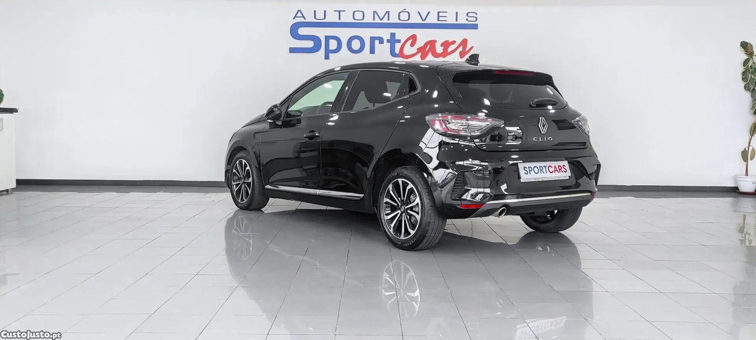 Renault Clio 1.0 TCe Techno — fotografia 18