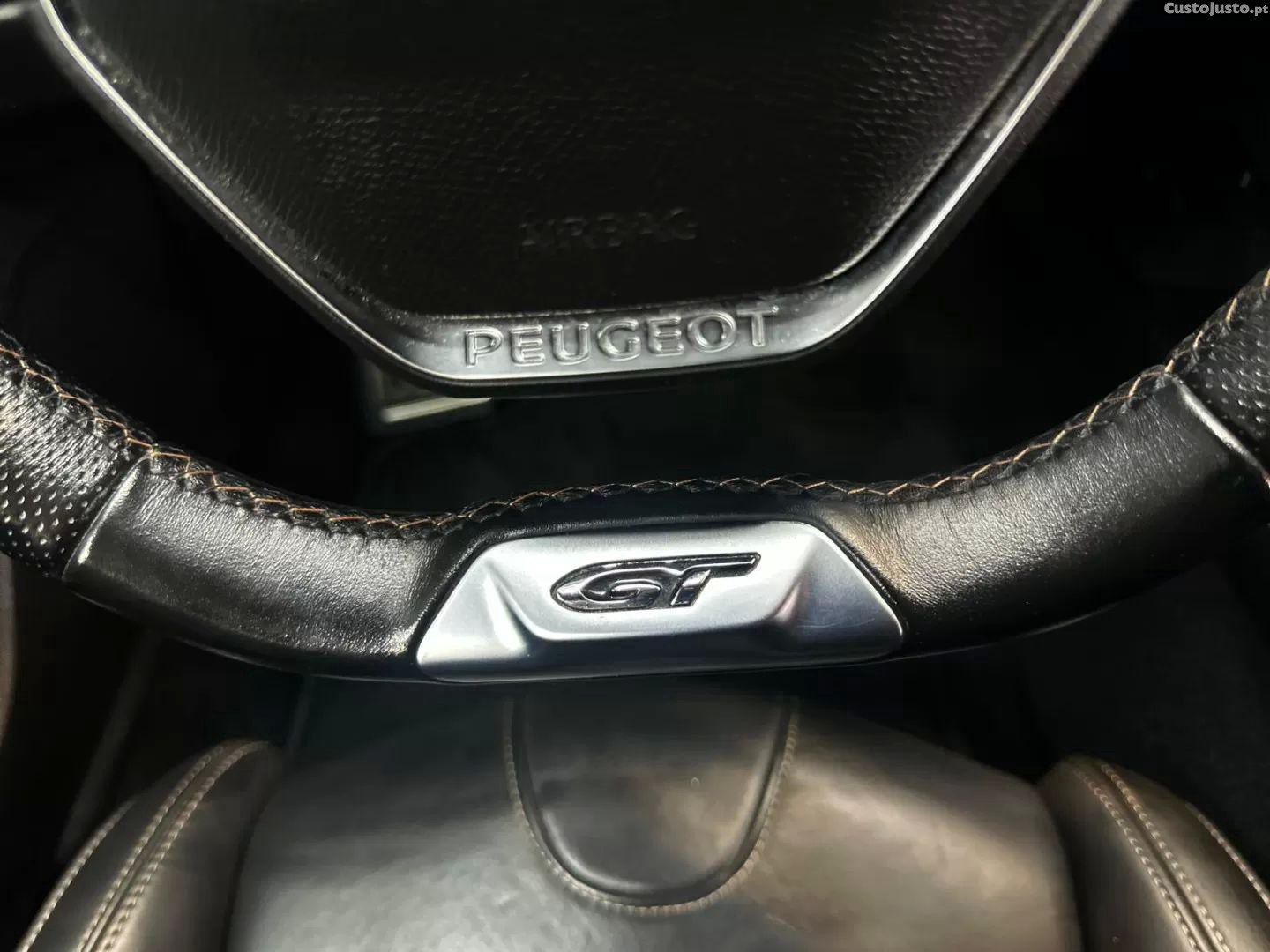 Peugeot 508 1.6 hybrid gt e-eat8 — fotografia 10