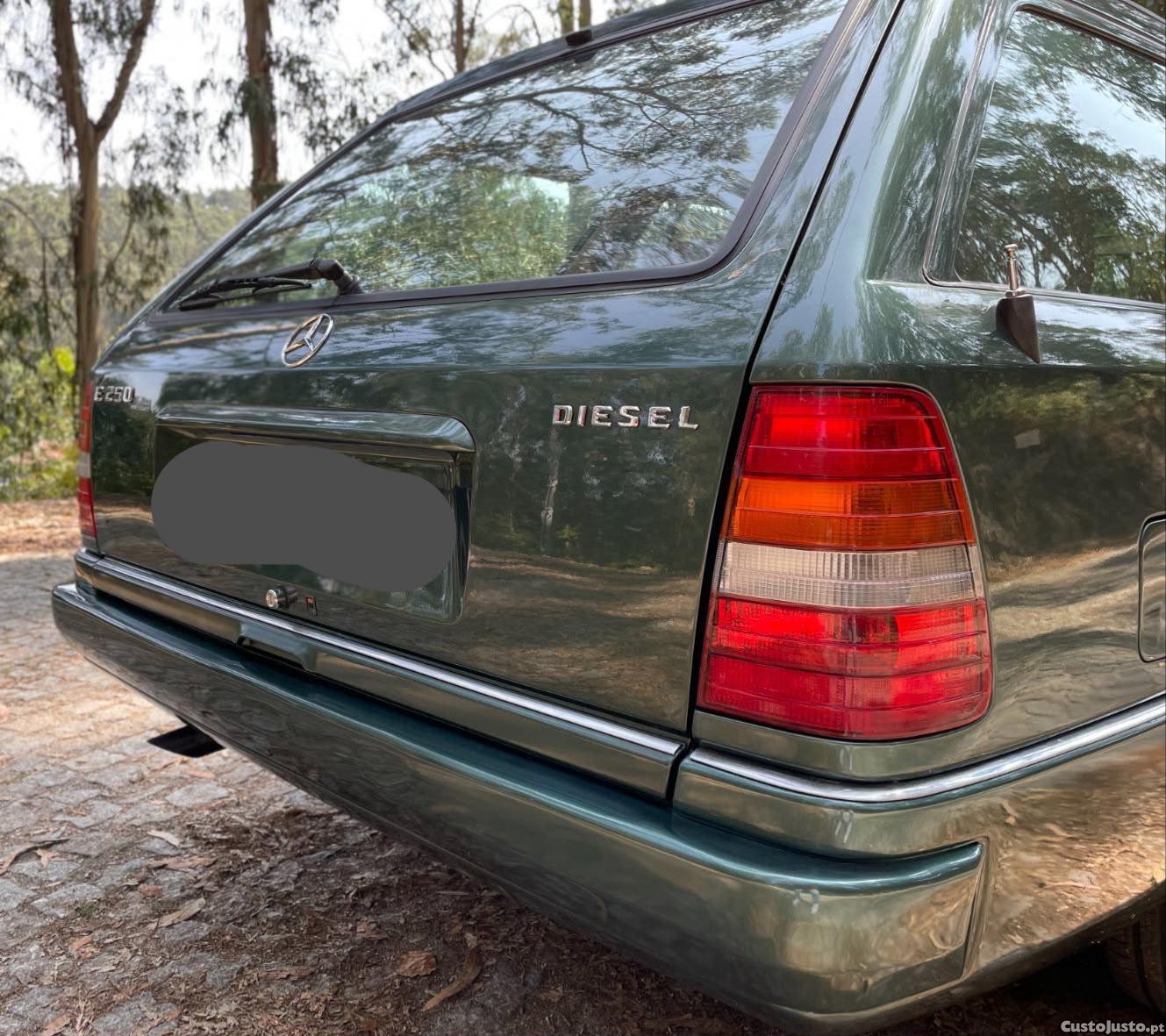 Mercedes-Benz E 250 250 D(124186) — fotografia 5