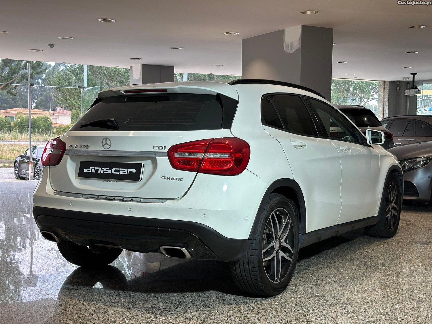 Mercedes-Benz GLA 220 CDI Urban 4-Matic — fotografia 4
