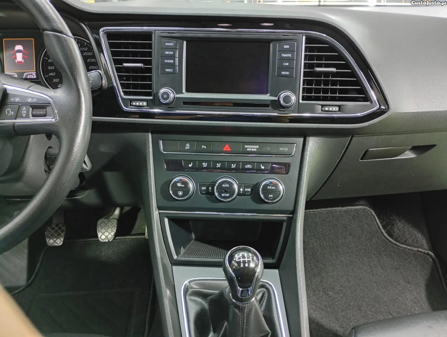 SEAT Leon Lindo impecável — fotografia 3