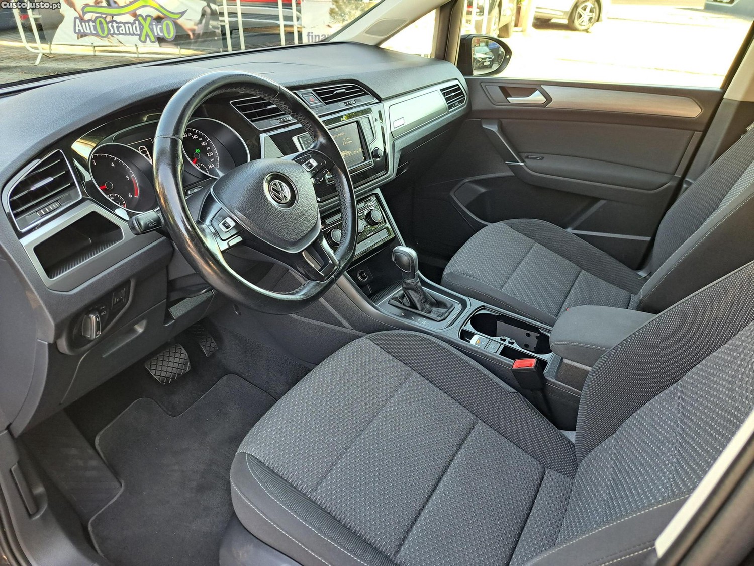 Volkswagen Touran 1.6 TDI R-Line DSG 7Lug — fotografia 25