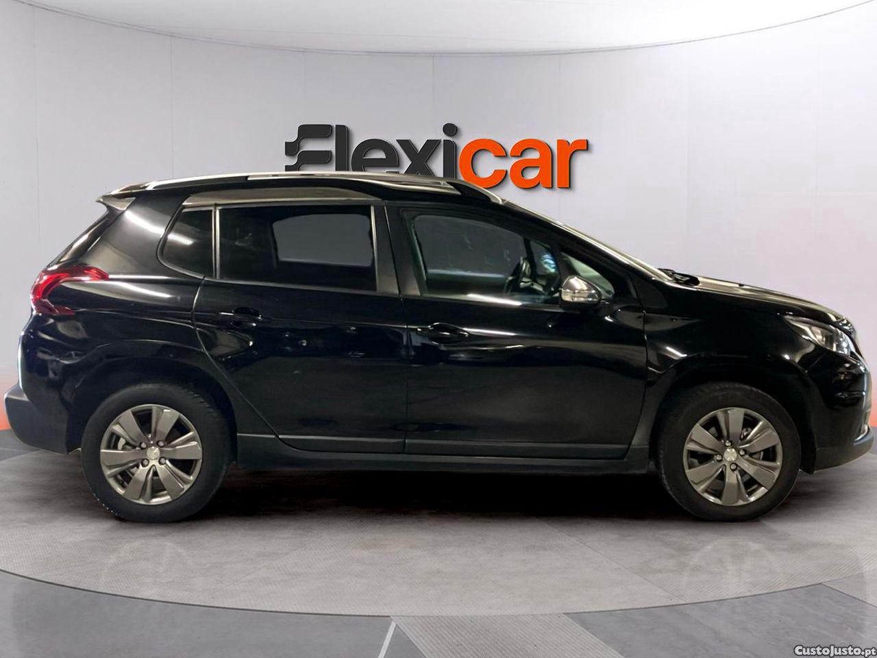 Peugeot 2008 1.2 PureTech Style — fotografia 18