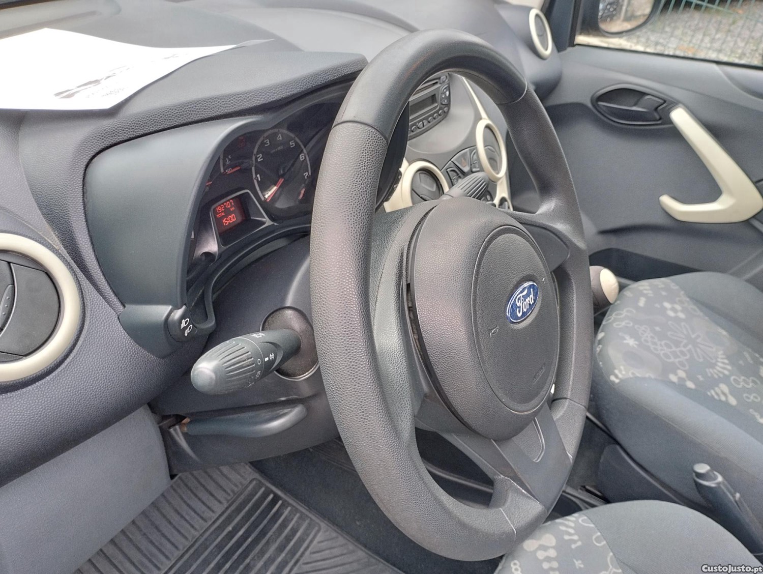 Ford KA 1.3 TDCI S&S Trend c/ A/C - Citadino Super Economico — fotografia 3