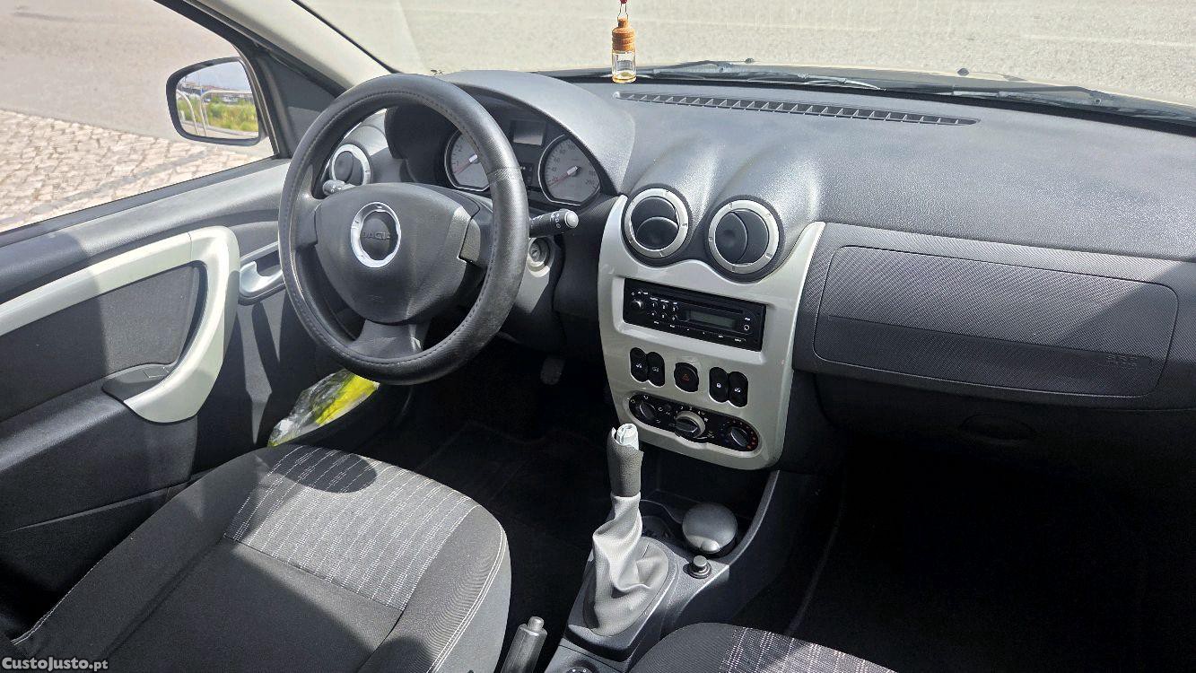 Dacia Sandero 1.2 16v 75cv — fotografia 7