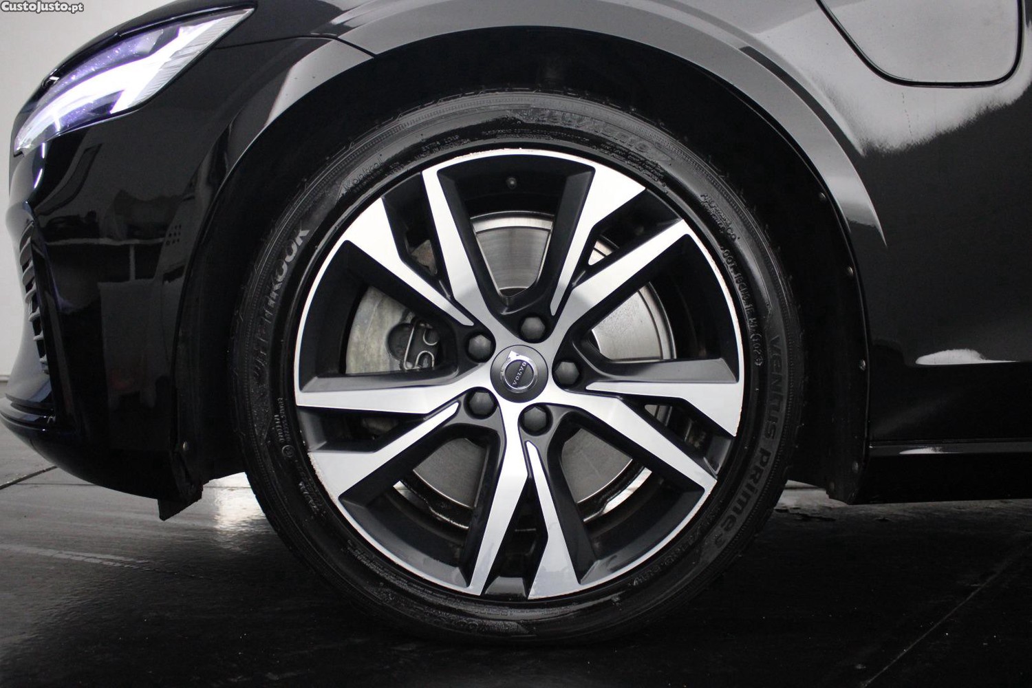 Volvo V60 T6 AWD R-DESIGN (AUTO) — fotografia 3