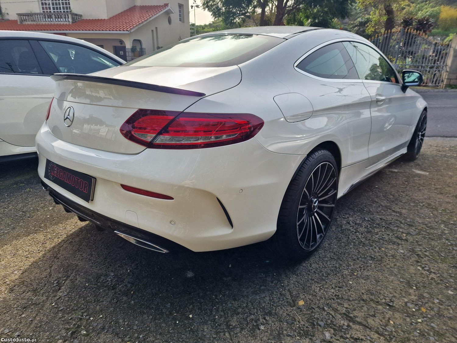 Mercedes-Benz C 250 D COUPE AMG LINE AUTOMÁTICO 204CV - 16 foto 3