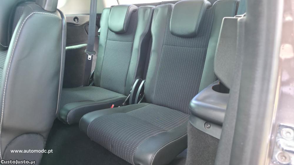 Renault Grand Scénic 1.5 dCi Dynamique 7l — fotografia 8