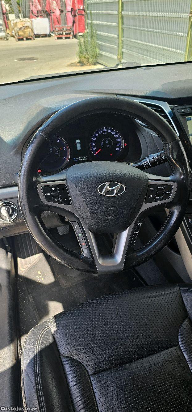Hyundai i40 hyundaiSW 1.7 CRDi — fotografia 4