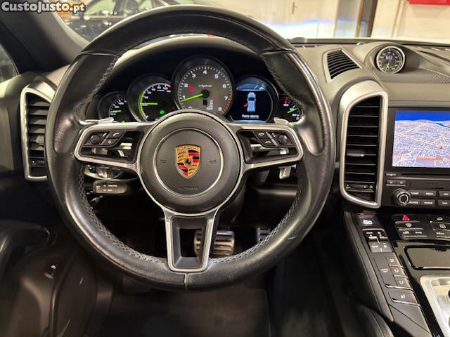 Porsche Cayenne S E-Hybrid Plug-in Platinium Edition — fotografia 8