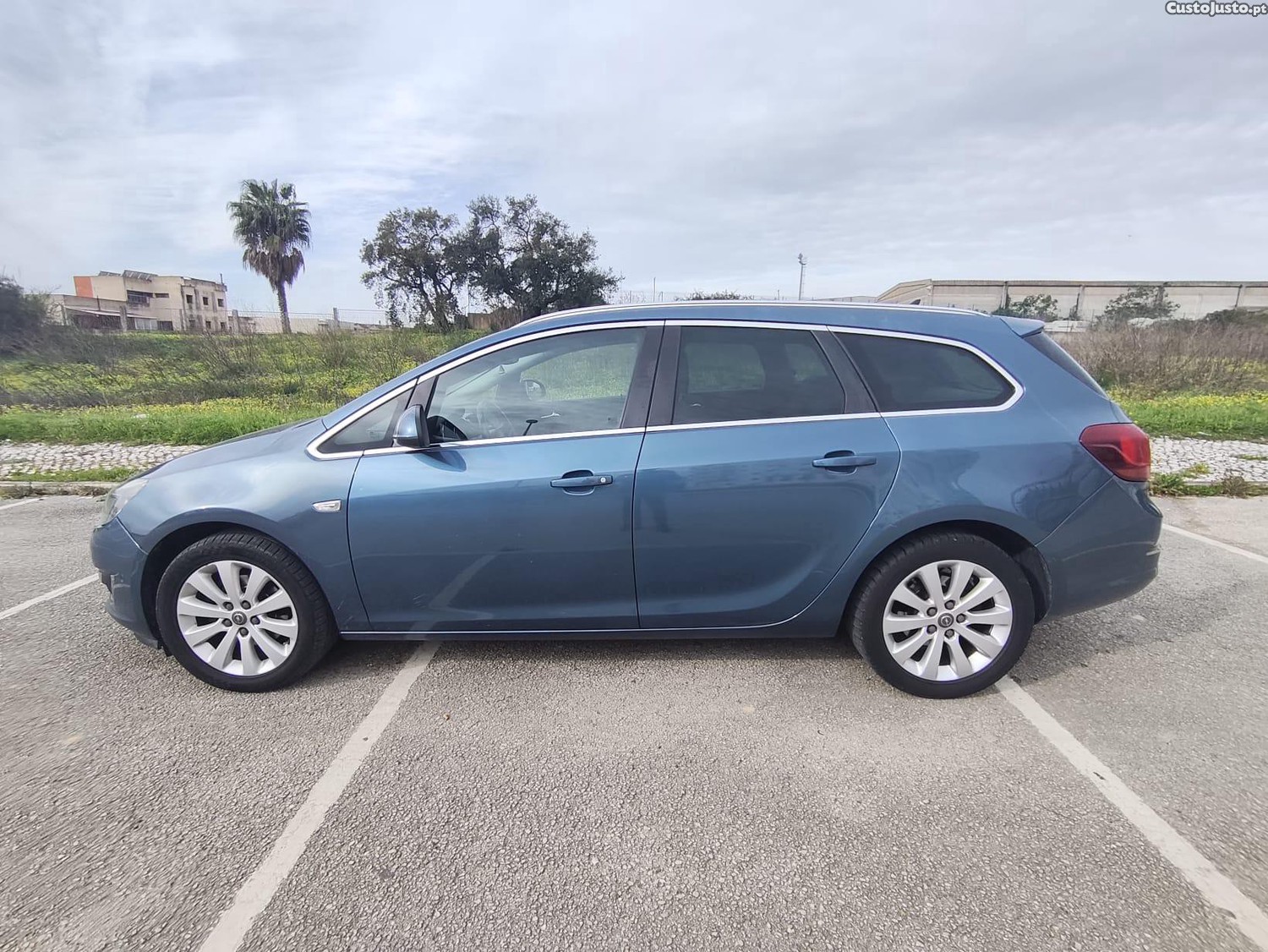 Opel Astra Sports Tourer — fotografia 10