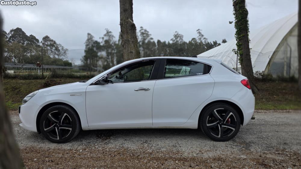 Alfa Romeo Giulietta 1.6 JTDm — fotografia 7