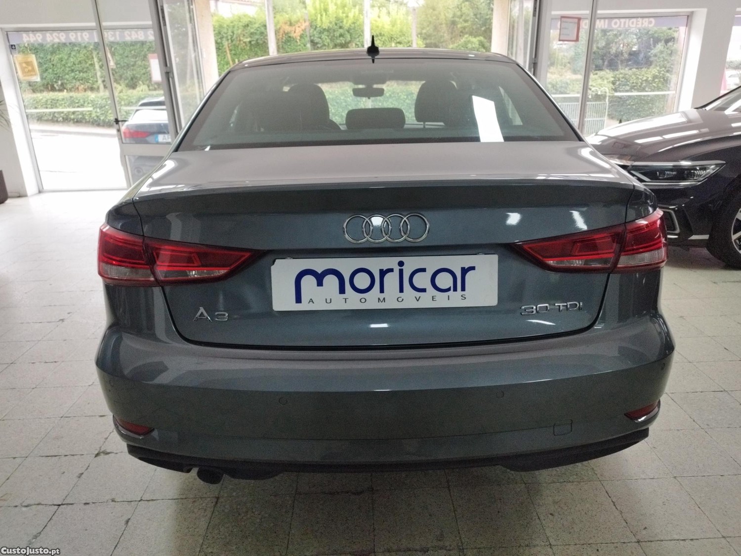 Audi A3 1.6 TDI LIMOUSINE — fotografia 7