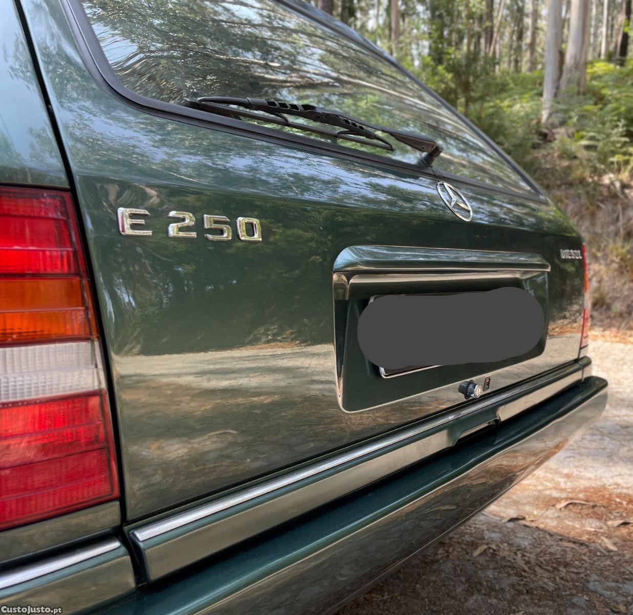 Mercedes-Benz E 250 250 D(124186) — fotografia 4