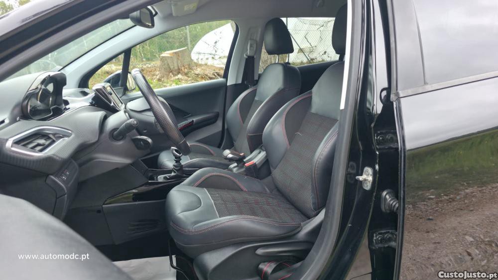 Peugeot 2008 1.6 BlueHDi GT Line — fotografia 10