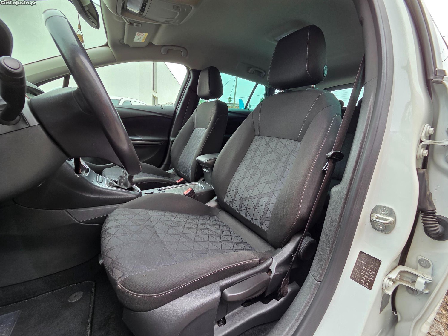 Opel Astra Sports Tourer 1.6 CDTi Ecotec 120 Anos S/S — fotografia 7