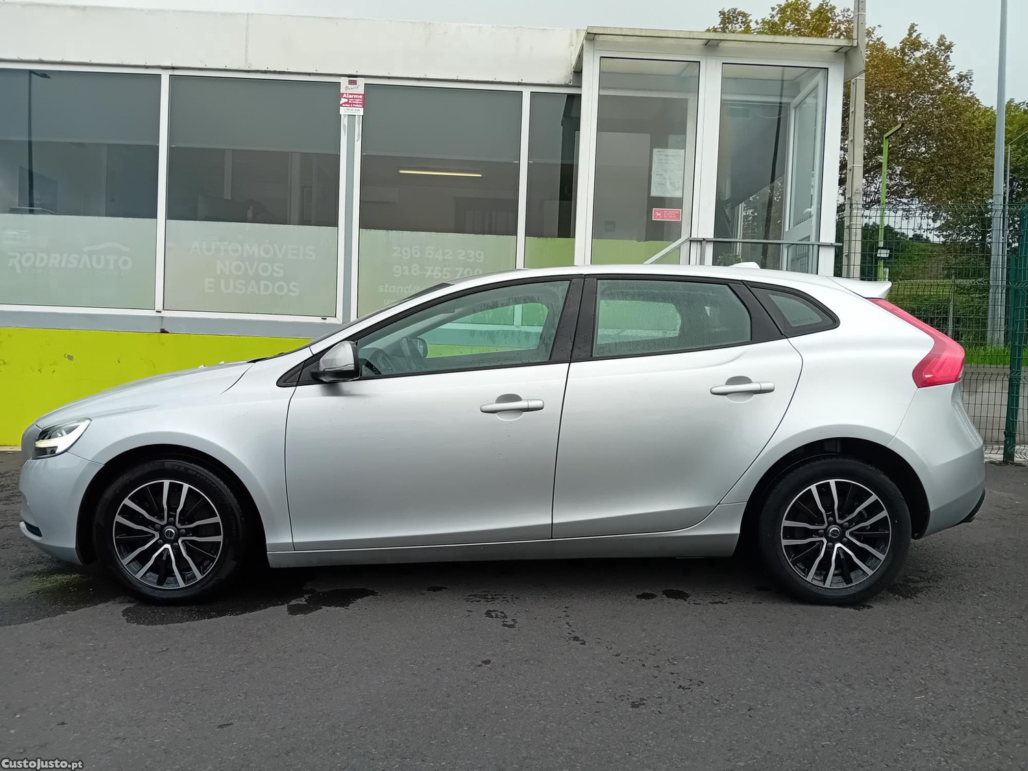 Volvo V40 2.0 D3 Momentum — fotografia 8