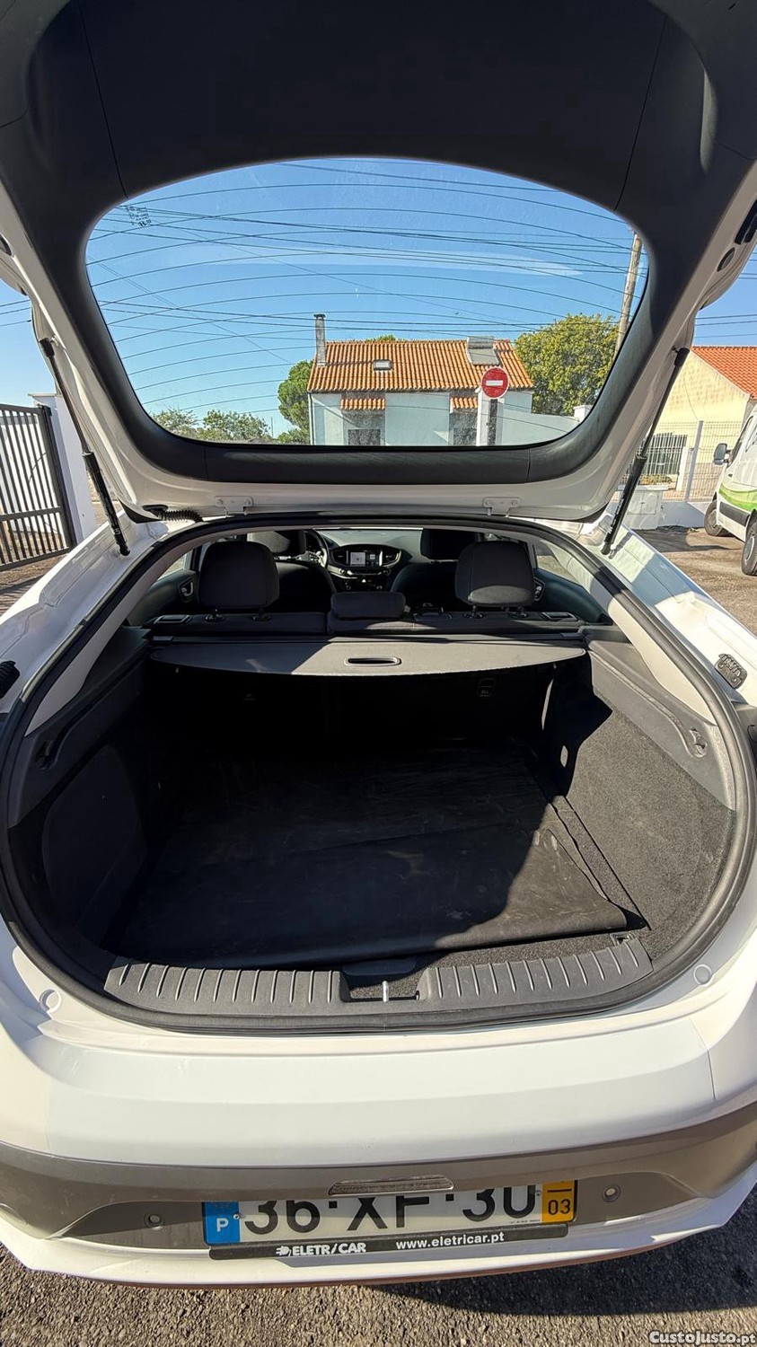 Hyundai IONIQ 28kwh — fotografia 3