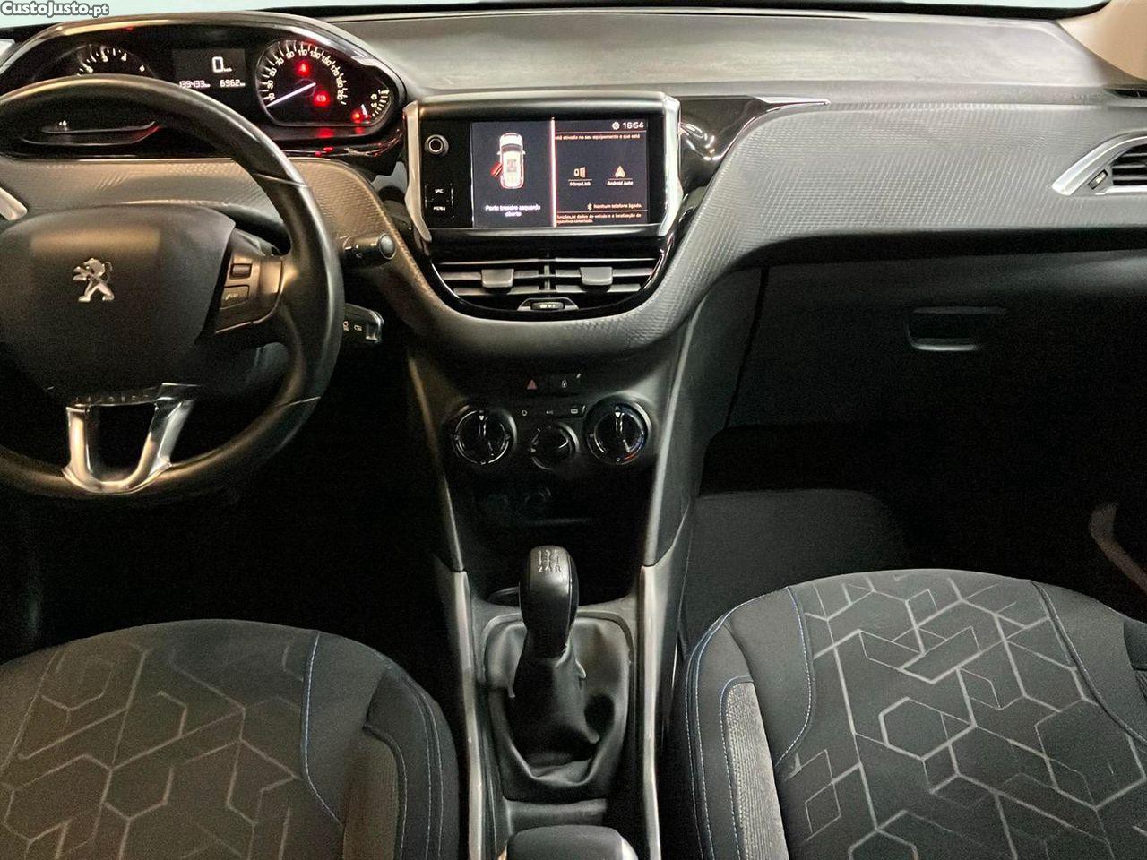 Peugeot 2008 1.2 PureTech Style — fotografia 15