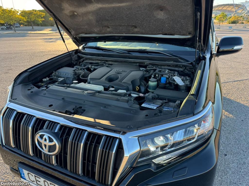 Toyota Land Cruiser 2.8 D-4D — fotografia 10
